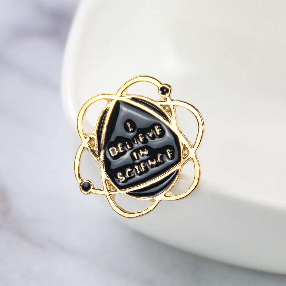 Science Themed Atom Brooch Hun - огляд і ціна Science Hunter